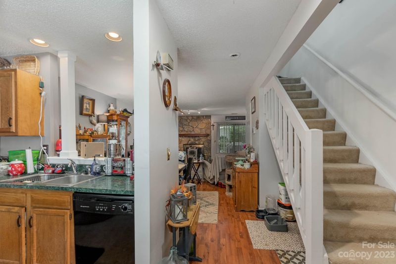 4106 N Course Dr, Charlotte, NC 28277
