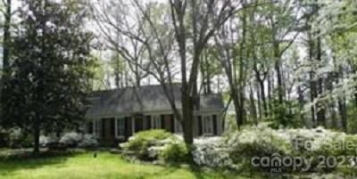 528 Lakenheath Ln, Matthews, NC 28105