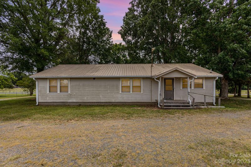 5611 Twinkle Dr, Concord, NC 28025