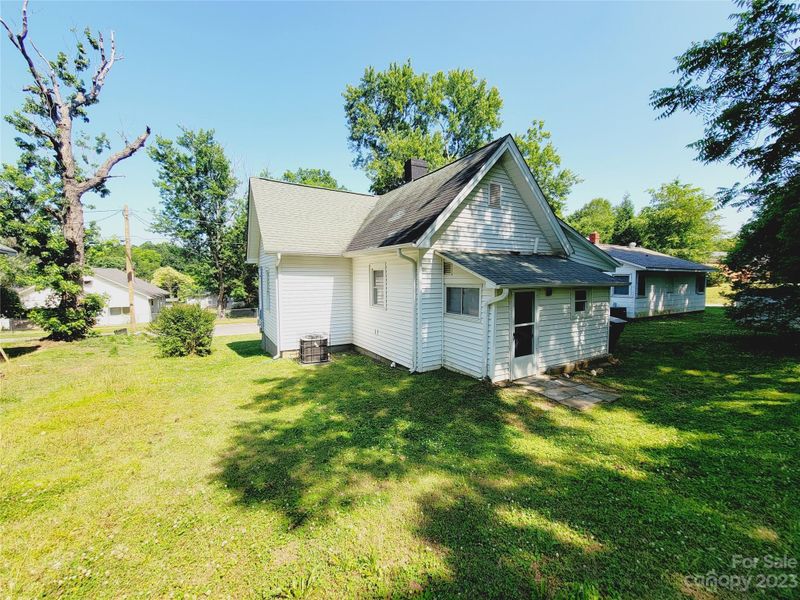 321 S King St, Gastonia, NC 28052