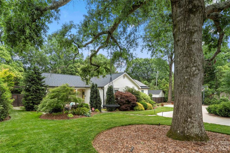 4425 Walker Rd, Charlotte, NC 28211