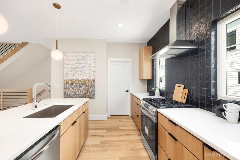 3024 Cobbs Hill Rd, Charlotte, NC 28205