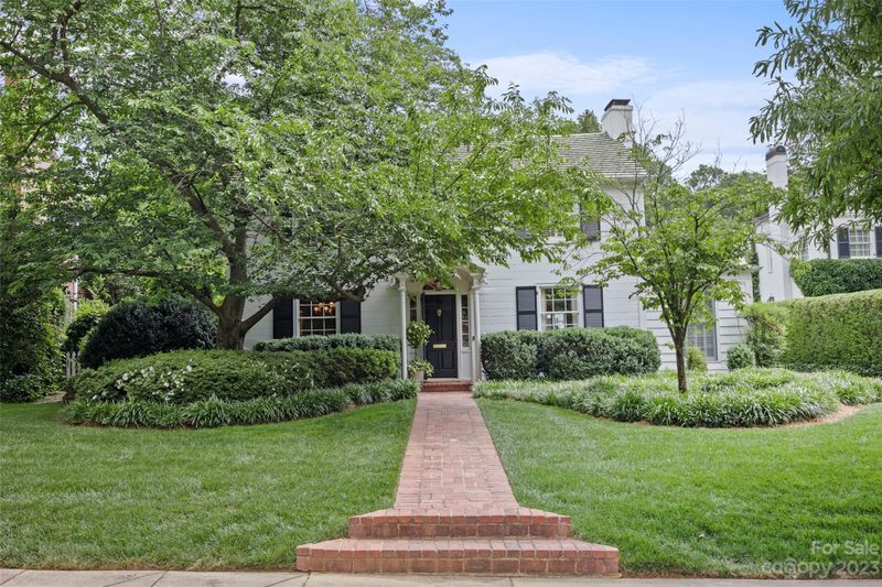 215 Hempstead Pl, Charlotte, NC 28207