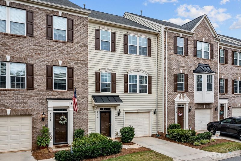6138 Rockefeller Ln, Charlotte, NC 28210
