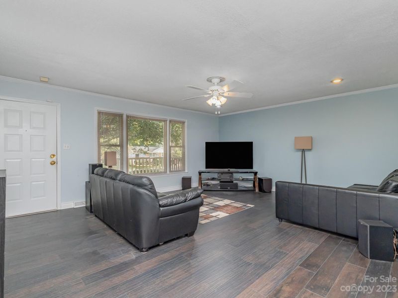 306 Windy Rush Rd, Kannapolis, NC 28081