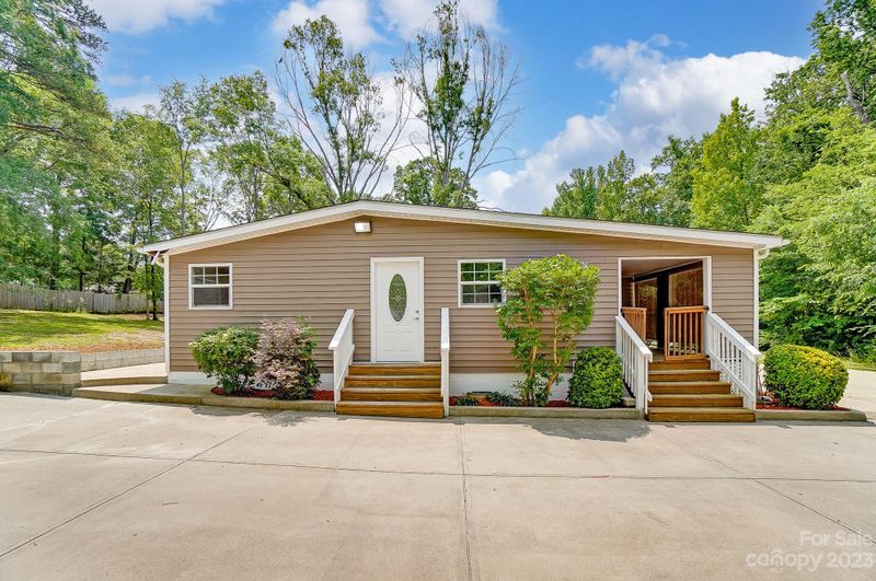 2721 Friendly Ave, Concord, NC 28027