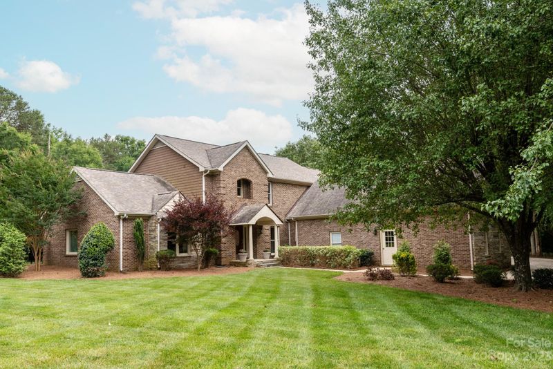 1623 White Pond Ln, Waxhaw, NC 28173