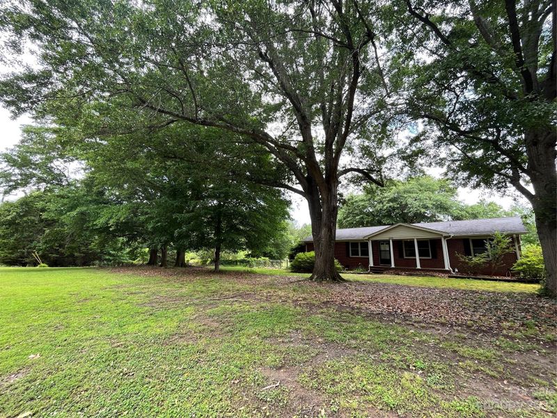 103 Crisp Rd, Gastonia, NC 28056