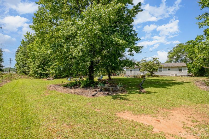 4222 Beam Rd, Charlotte, NC 28217