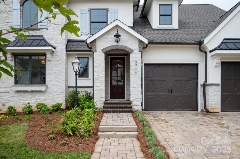 5704 Heirloom Crossing Ct, Charlotte, NC 28270