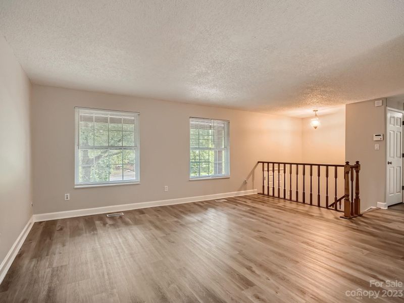 9528 Robert Burns Ct, Charlotte, NC 28213