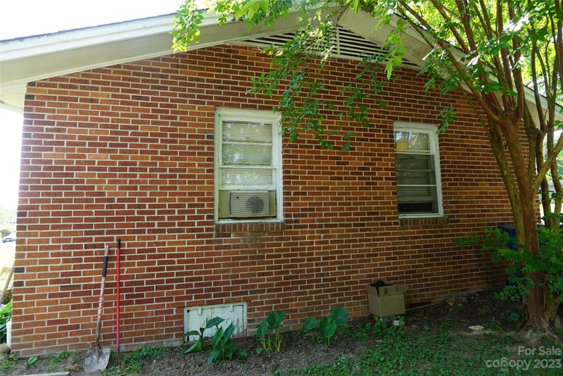1815-1817 1st Avenue Pl NW, Hickory, NC 28601