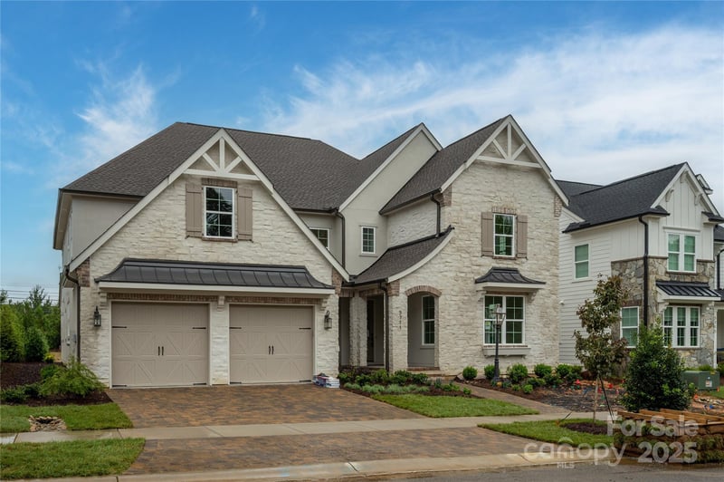 5711 Heirloom Crossing Ct, Charlotte, NC 28270