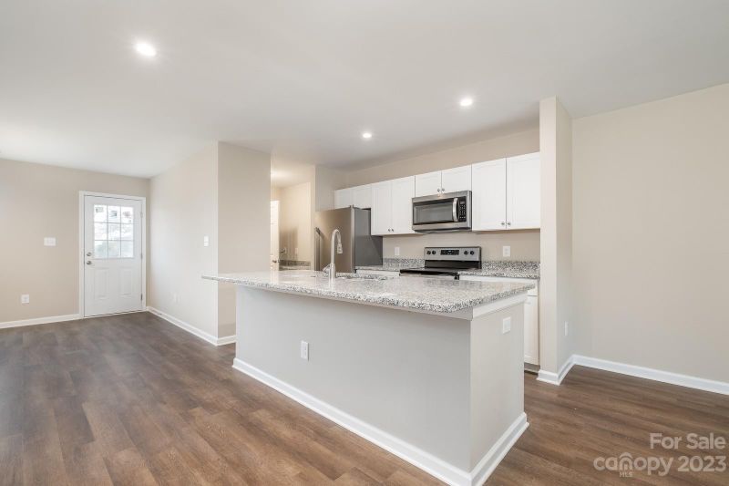 1363 Ontario Dr, Kannapolis, NC 28083