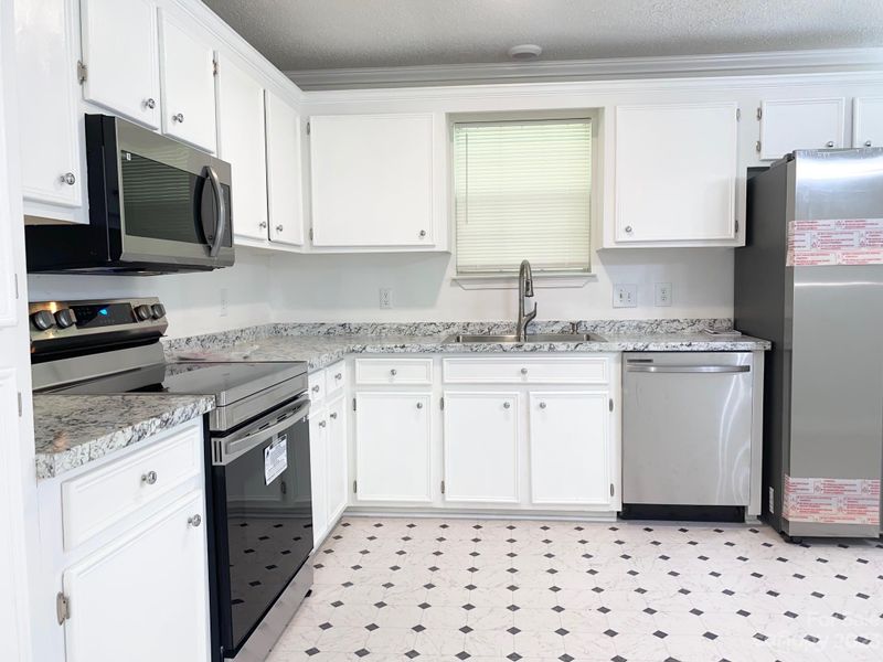 671 Pine Ridge Rd, Chester, SC 29706