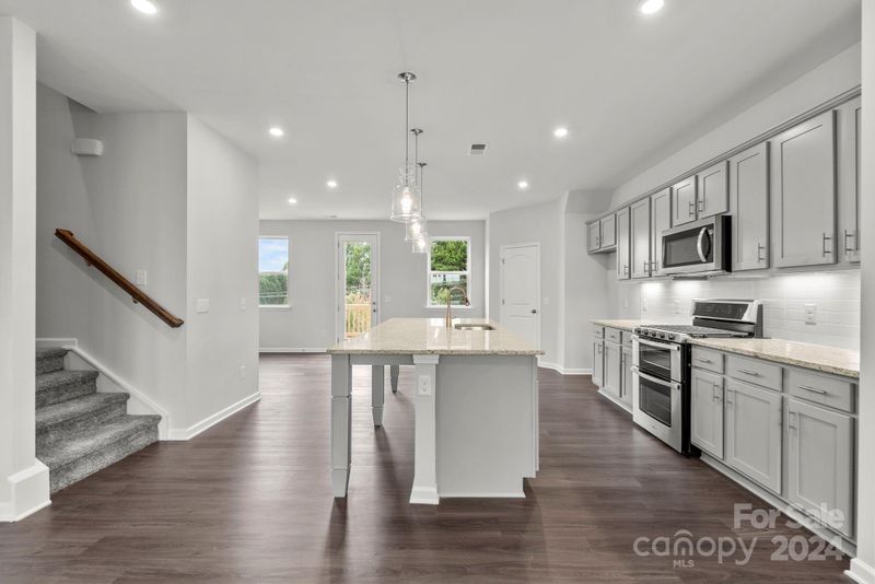 6993 Waterstone Dr, Sherrills Ford, NC 28673