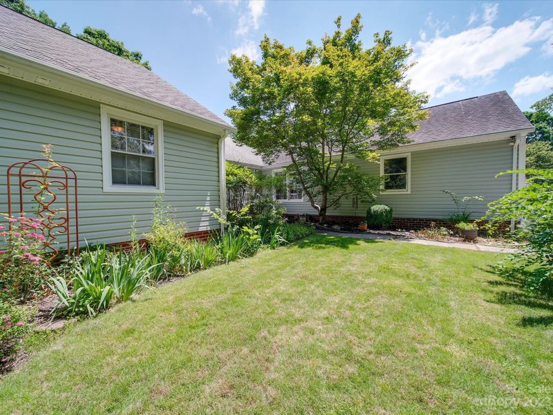 213 Ikerd Dr, Concord, NC 28025