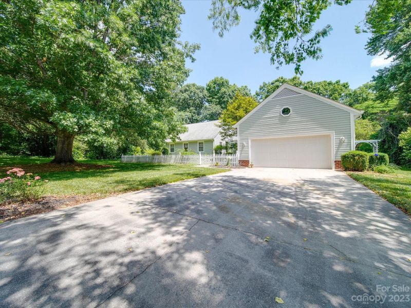 213 Ikerd Dr, Concord, NC 28025