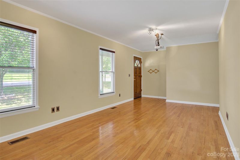 1705 Colony Dr, Kannapolis, NC 28081