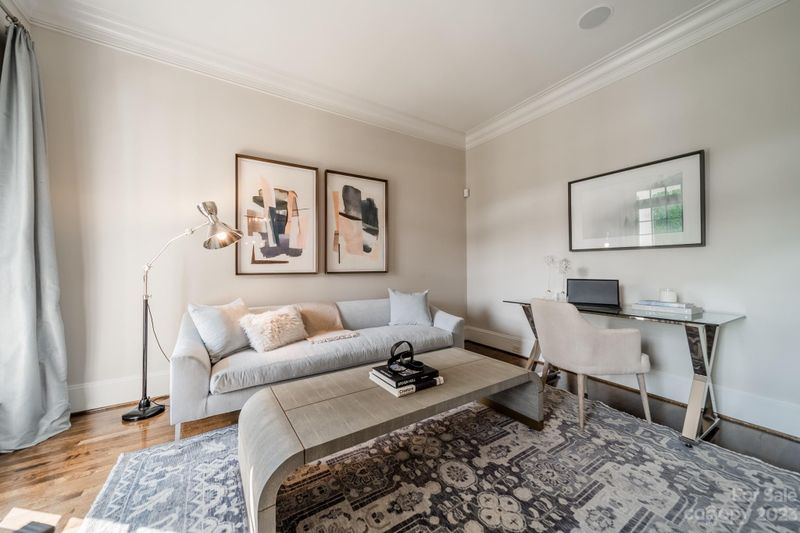 2810 Sharon Rd, Charlotte, NC 28211