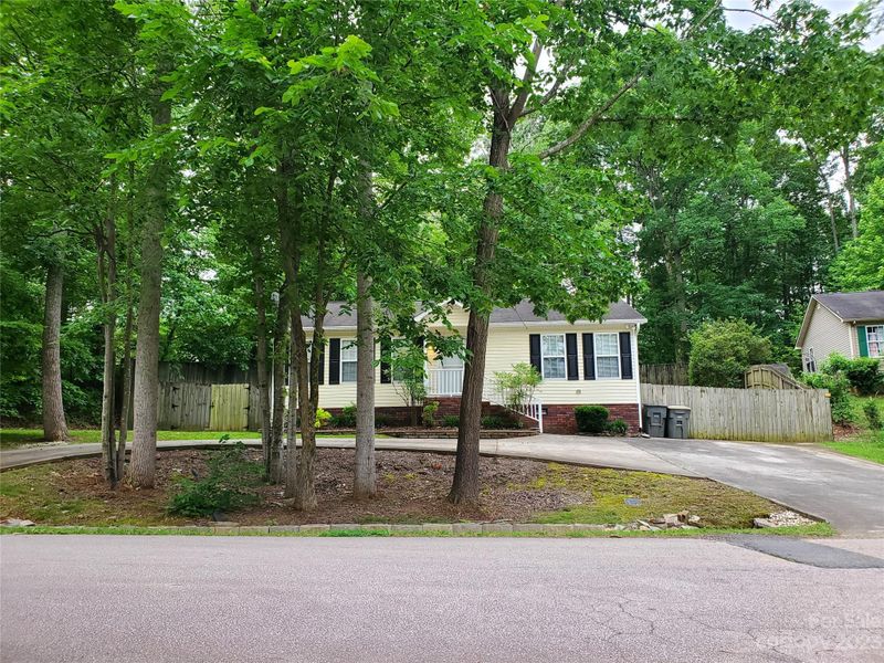 1212 Clifton St, Kannapolis, NC 28081