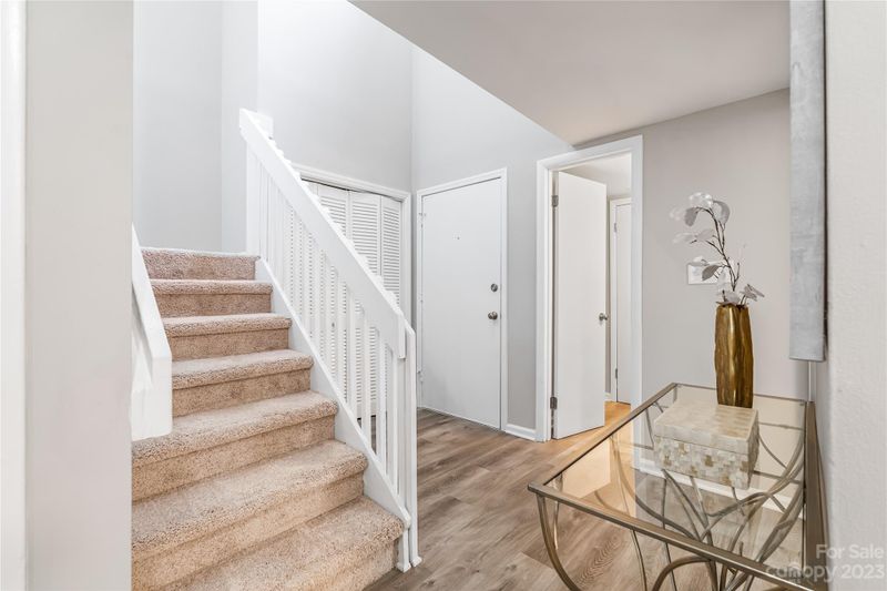3215 Windbluff Dr, Charlotte, NC 28277