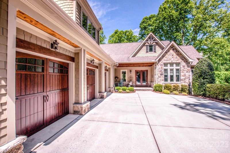 160 Eagle Chase Ln, Troutman, NC 28166