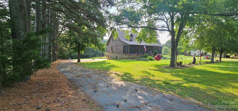 4380 Henry Dellinger Rd, Maiden, NC 28650