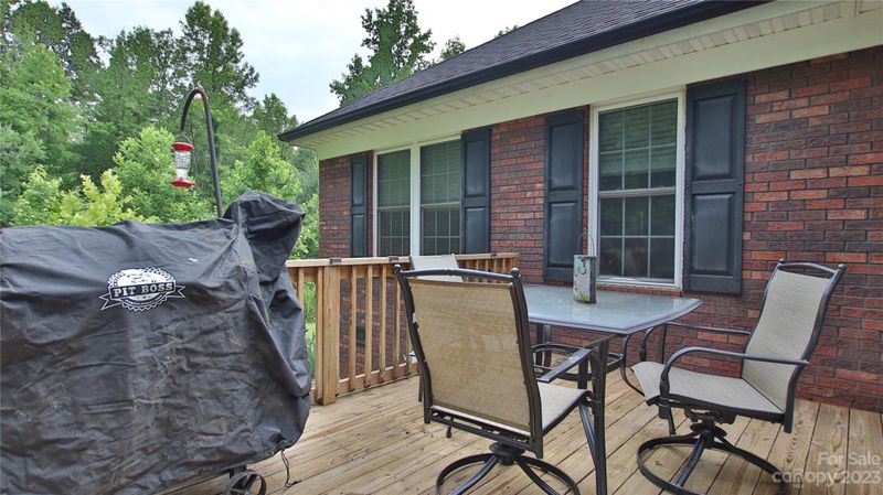 90 River St, High Shoals, NC 28077