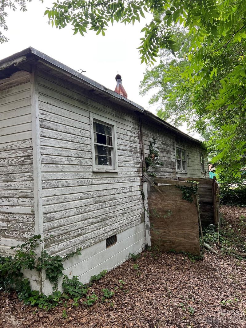 402 Arthur Ave, Gastonia, NC 28052