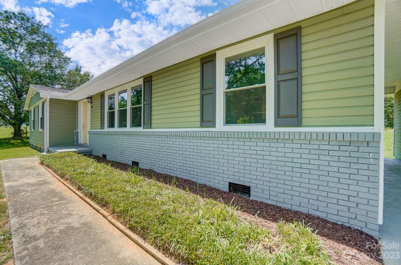 3102 Cloninger Rd, Dallas, NC 28034