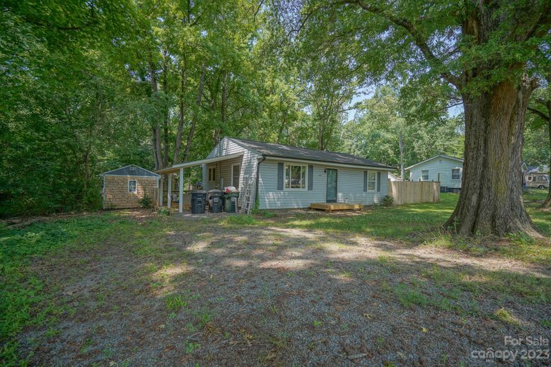 447 Central Dr, Concord, NC 28027