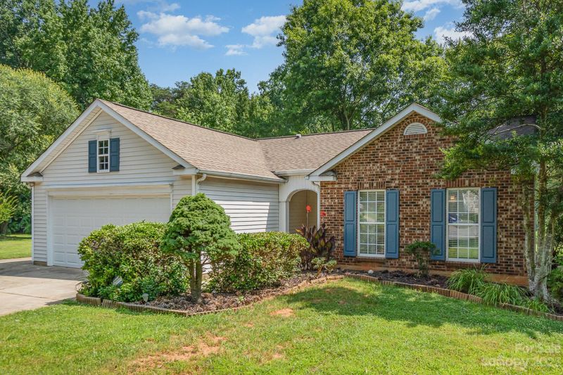 7952 Travers Run Dr, Charlotte, NC 28215