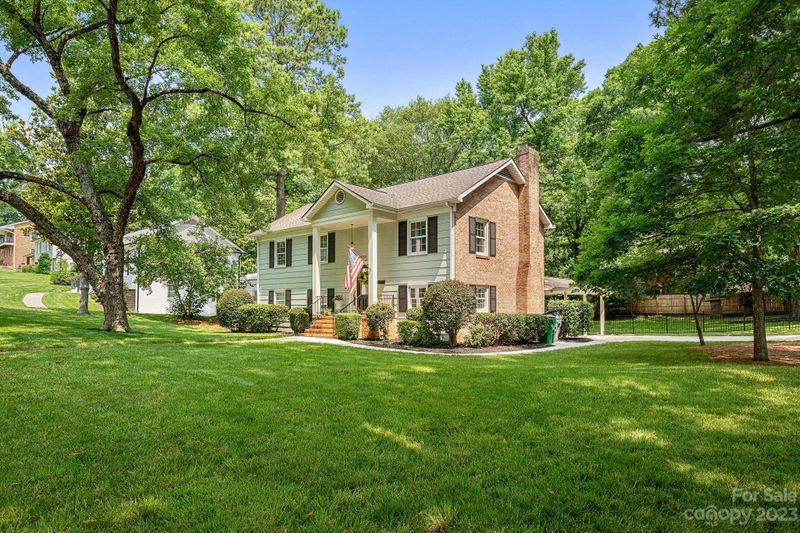 3833 Riverbend Rd, Charlotte, NC 28210