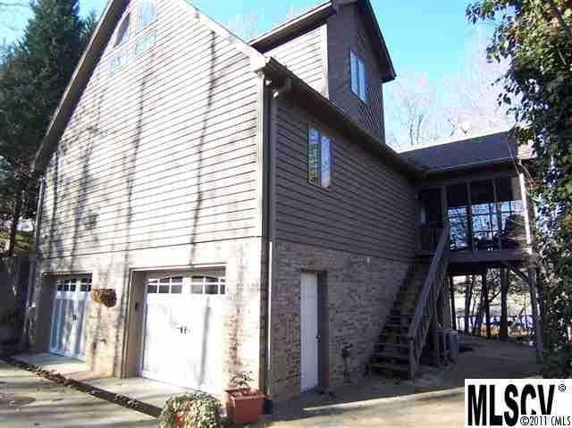 6171 Emory Ln, Hickory, NC 28601