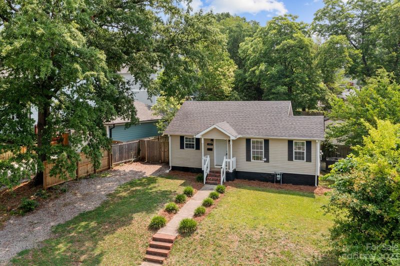 162 N Smallwood Pl, Charlotte, NC 28216