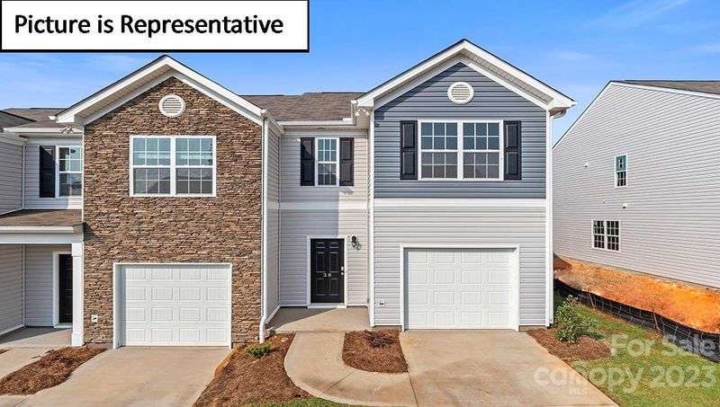 8041 Murray Branch Dr, Charlotte, NC 28216