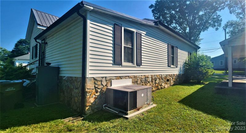 402 Madison St, Lincolnton, NC 28092