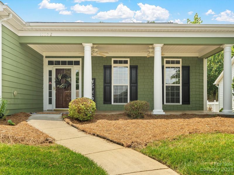 13352 Old Compton Ct, Pineville, NC 28134