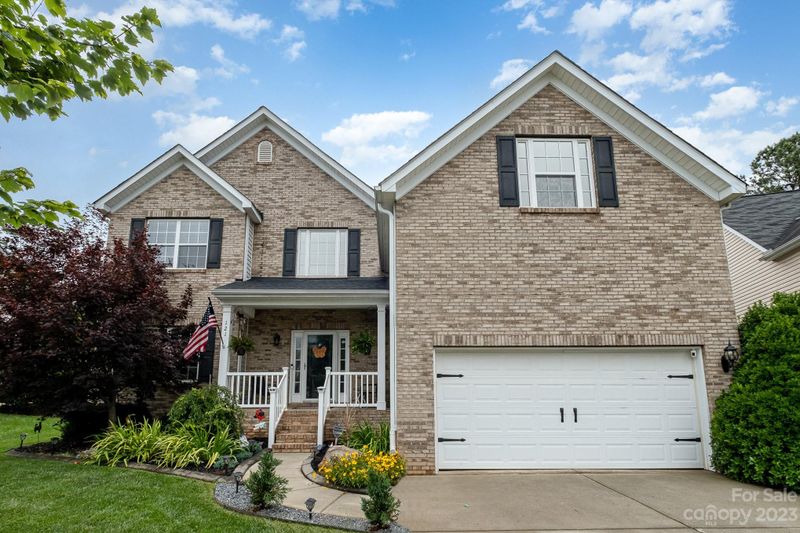 121 Planters Dr, Statesville, NC 28677