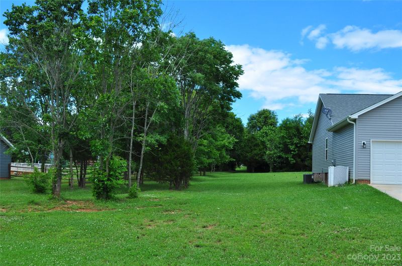 150 Cora Ln, Olin, NC 28660
