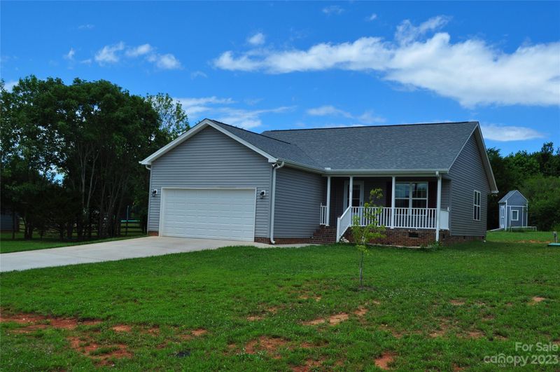 150 Cora Ln, Olin, NC 28660