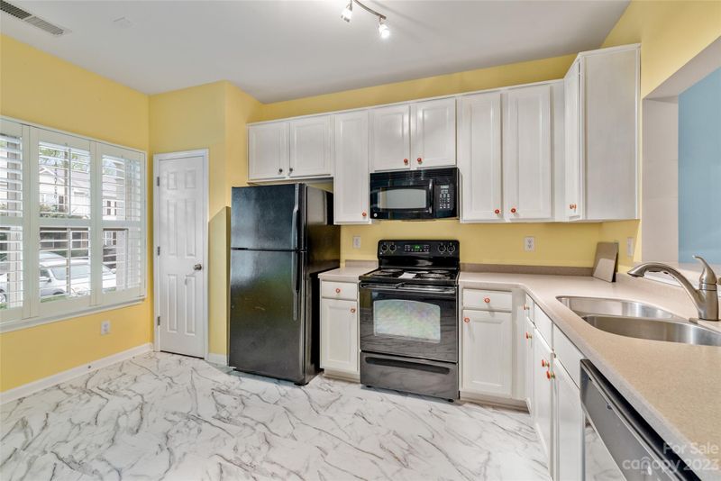 10549 Stoneacre Ct, Pineville, NC 28134