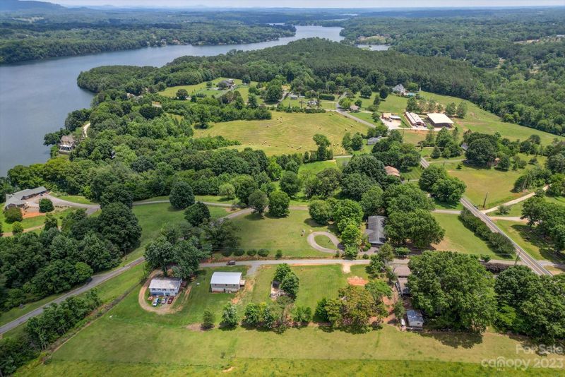4643 16th Street Dr NE, Hickory, NC 28601