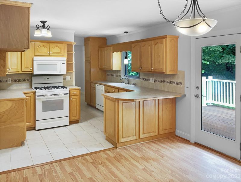 1371 Pressley Dr, Lincolnton, NC 28092