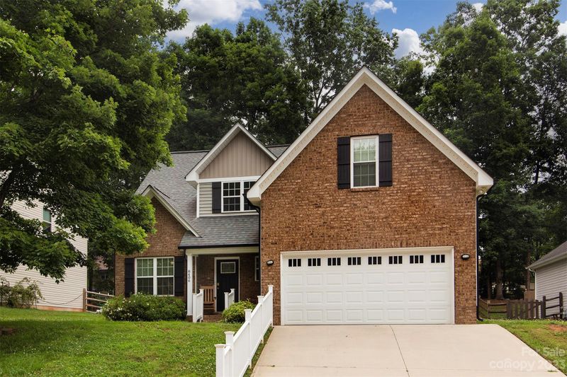 8406 Bampton Dr, Concord, NC 28027
