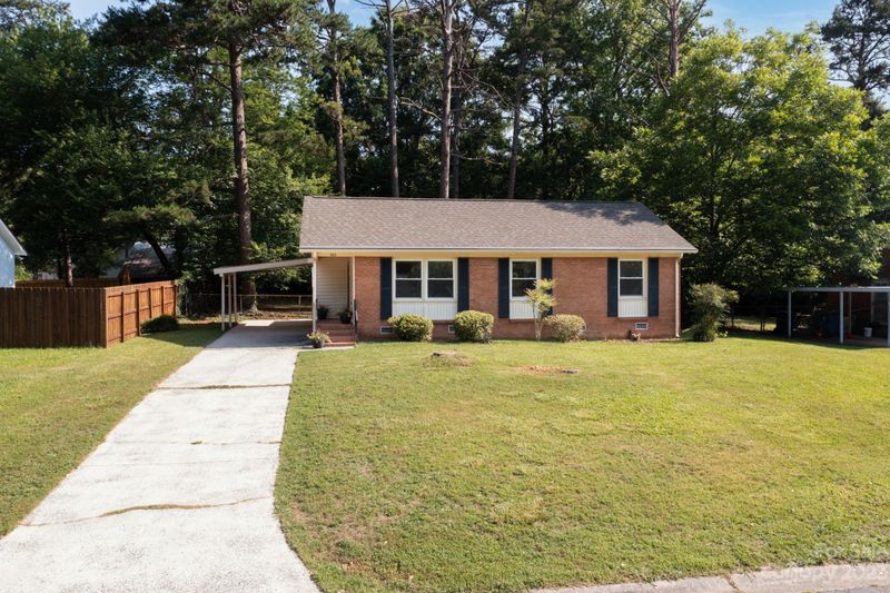 308 Edgeland Dr, Matthews, NC 28105