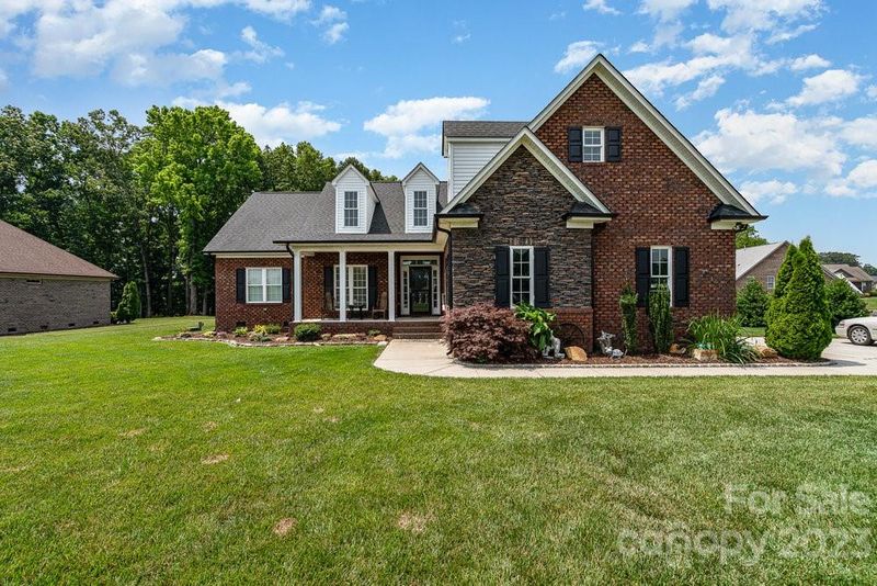 1906 Scuffle Hill Dr, Monroe, NC 28110