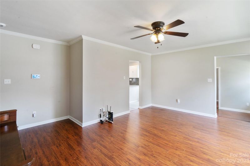 2221 Dickens Ave, Charlotte, NC 28208