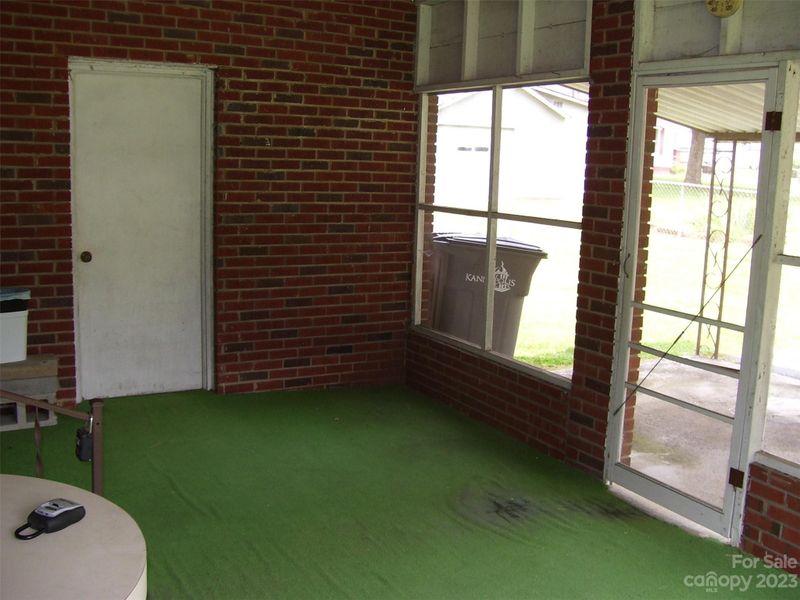 519 Plymouth St, Kannapolis, NC 28083